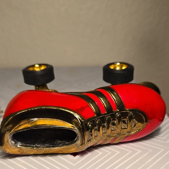 Vintage Red Roller Skate Lighter - Picture 8 of 11